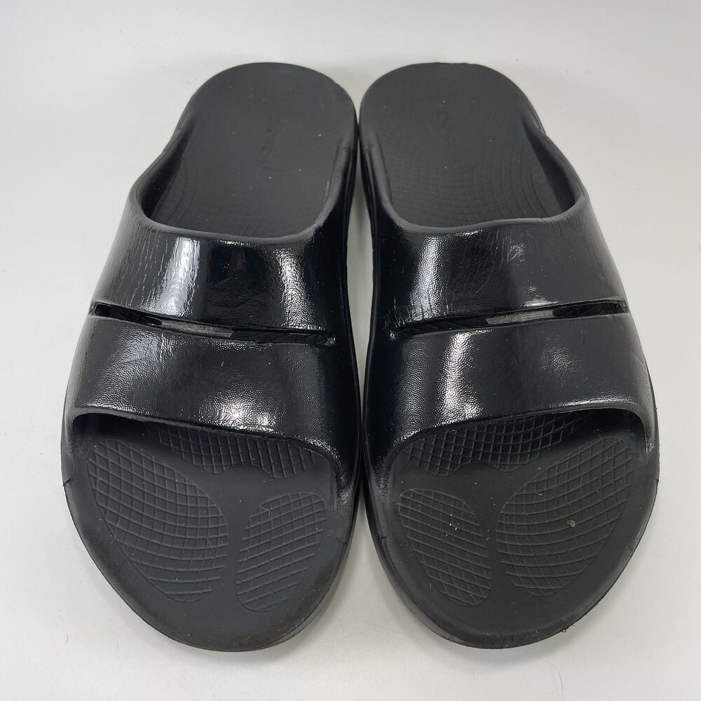 OOFOS OOahh Womens Size 8 Black Slip On Recovery Slides OOfoam Comfort Sandals